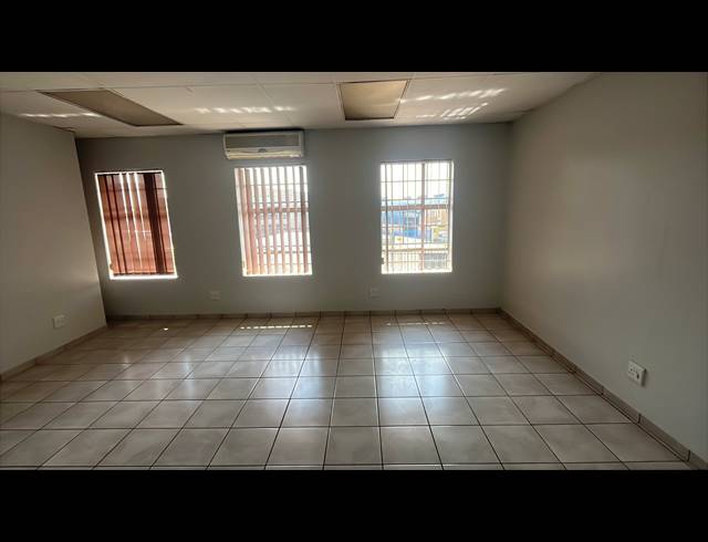 500M² WAREHOUSE TO LET IN SPARTAN
